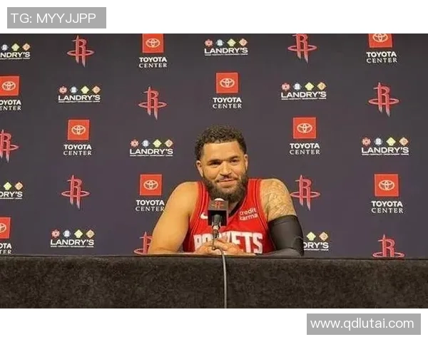 休斯顿火箭六人得分上双掀进攻盛宴，范弗利特诠释团队篮球真谛